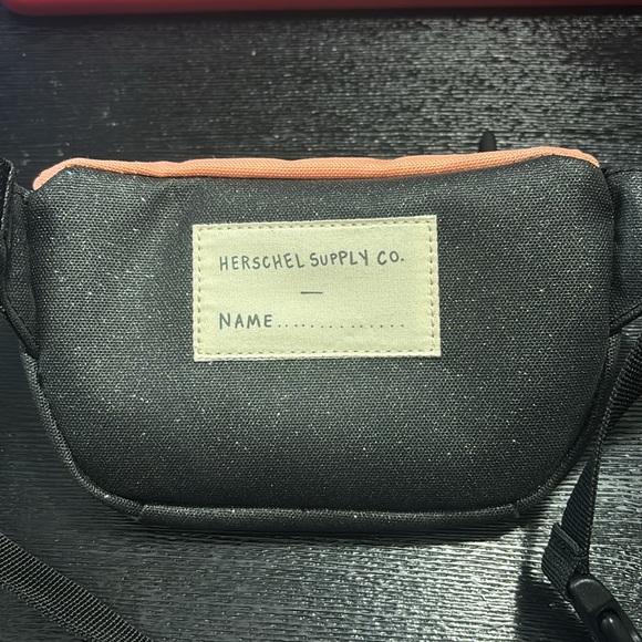 Herschel Supply Co Kids Hip Pack - Picture 2 of 4
